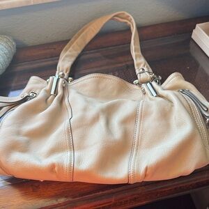B. Makowsky Cream Leather Shoulder Bag